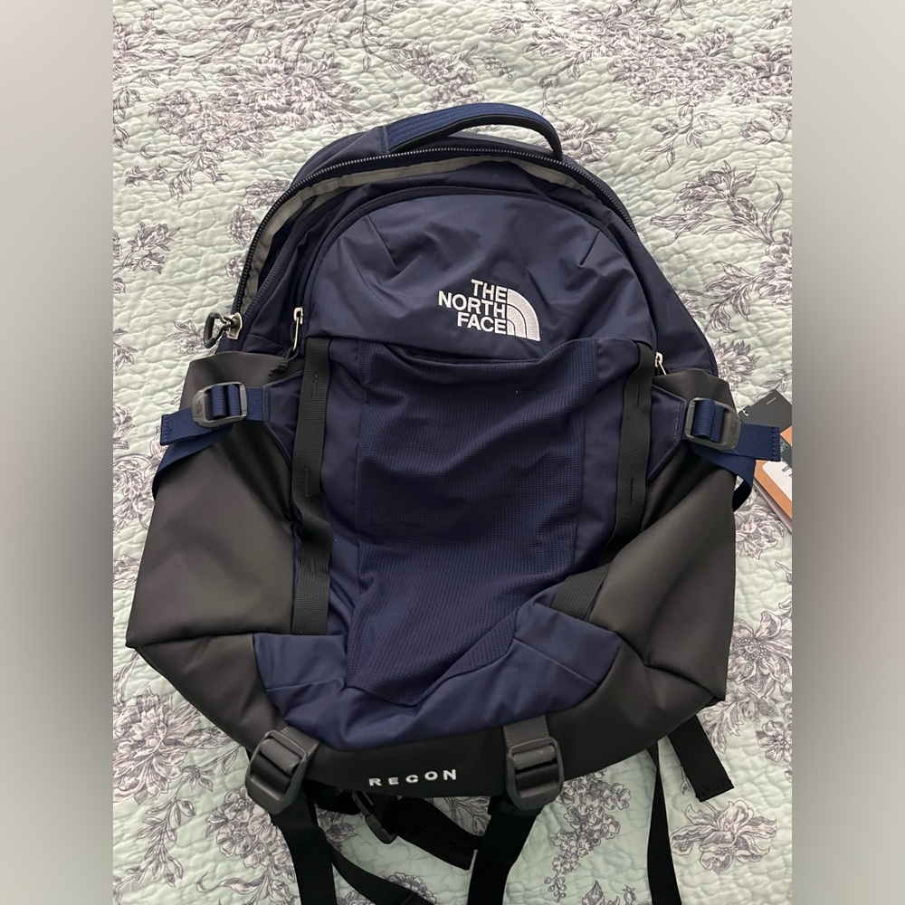 Navy Blue Recon The North Face backpack - NWT